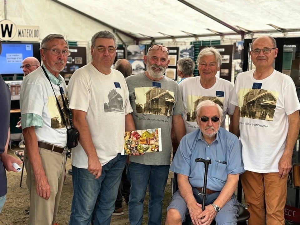 L’équipe vicinale en présence de Paul Stevens - Auteur du livre « De Braine-l’Alleud à Wavre du temps du vicinal «