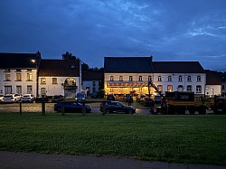 Place de Plancenoit le soir