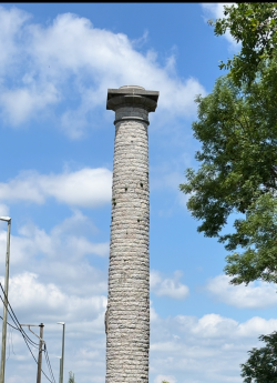 La colonne Victor Hugo -Plancenoit