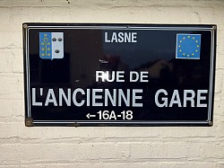 Des plaques de rues du centre de lasne rappelle ce passé