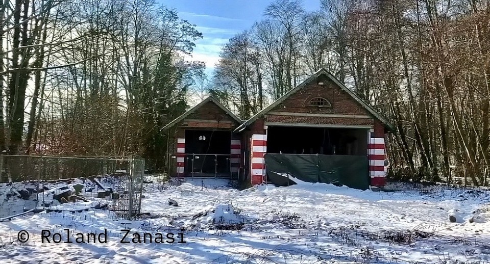 Le dernier hiver des hangars de la station vicinale de Lasne